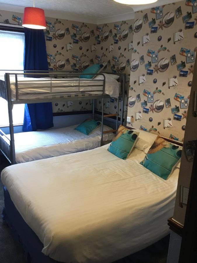 瓦尔丁住宿加早餐旅馆 黑潭 外观 照片