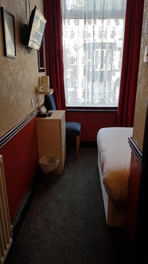 瓦尔丁住宿加早餐旅馆 黑潭 外观 照片