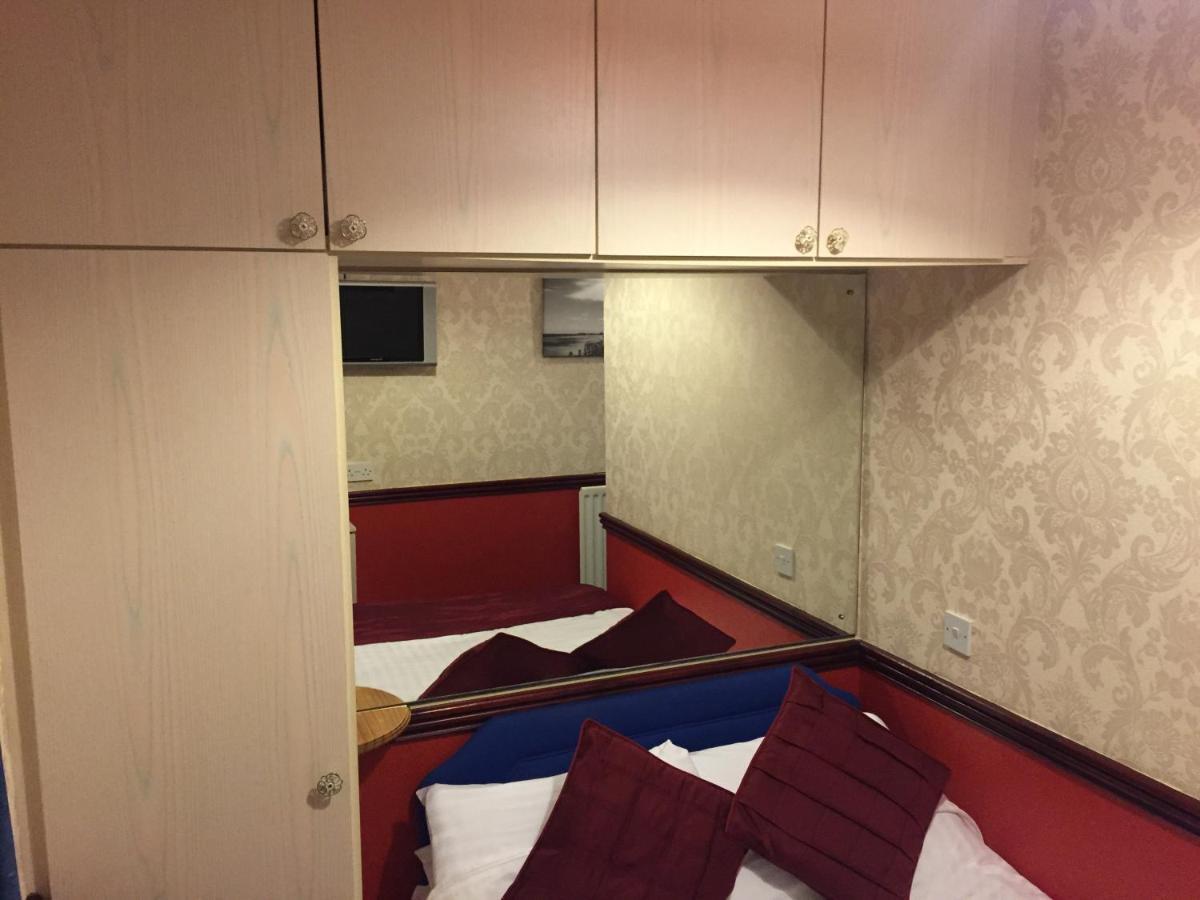 瓦尔丁住宿加早餐旅馆 黑潭 客房 照片